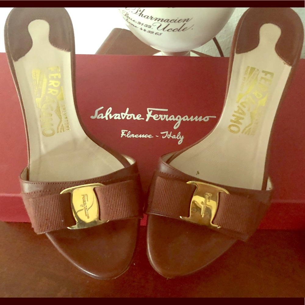 Ferragamo slides 4 1/2